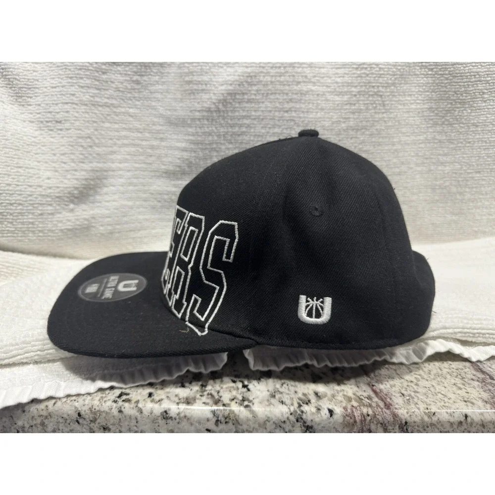 Ultra Game lakers flatbill